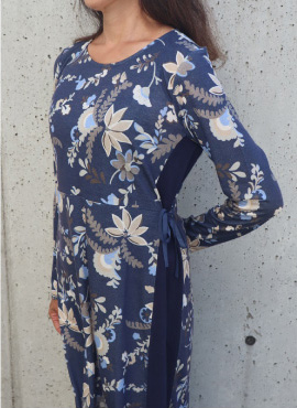 長袖ワンピース