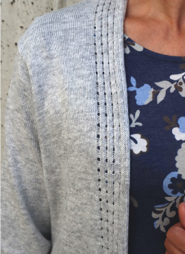 長袖ロングニットカーディガン×長袖ワンピース