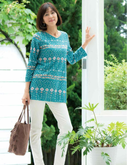 タイトスリムパンツ