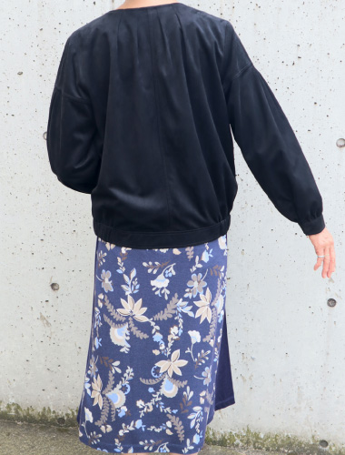 ブラックブルゾン×ネイビーワンピース02