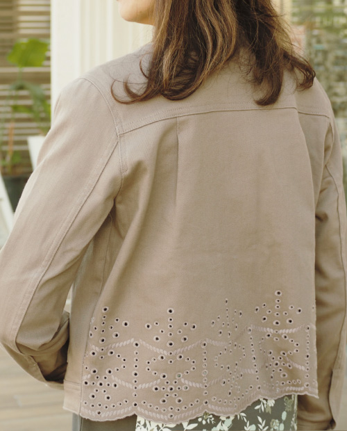 カットワーク刺しゅうブルゾン×7分袖ワンピース