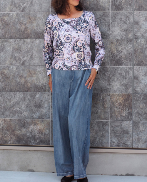 ⻑袖プルオーバー×デニムワイドパンツ