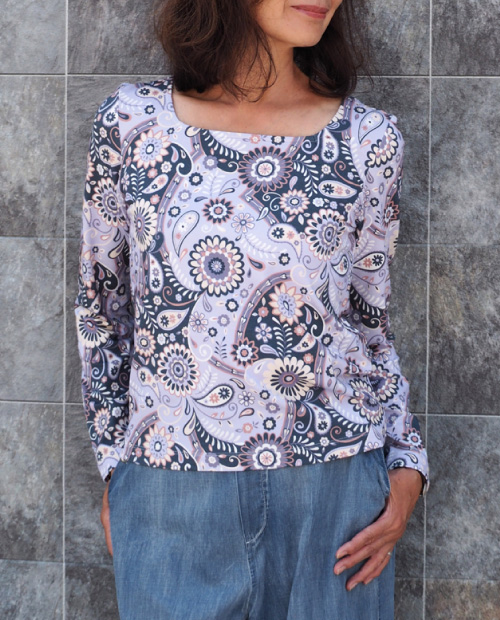 ⻑袖プルオーバー×デニムワイドパンツ