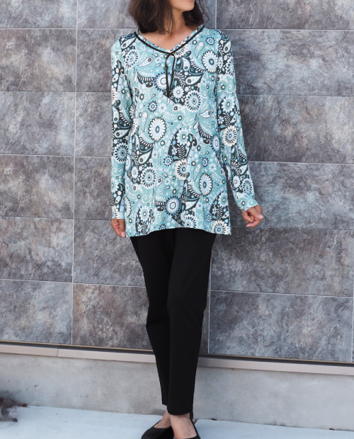 ⻑袖チュニック×タイトスリムパンツ