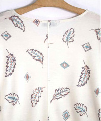 後ろ中心の切り替えがおしゃれ