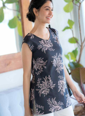 スリット⼊フレンチスリーブチュニック