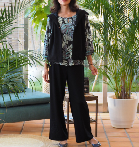 フード付ジレコーデ