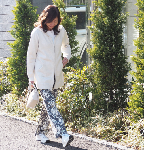 ラメ混⻑袖ニットカーディガン×ワイドパンツ