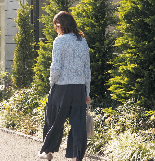 長袖ニットブルゾン×ティアードパンツ