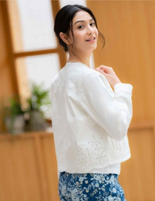 カットワーク刺しゅうブルゾン