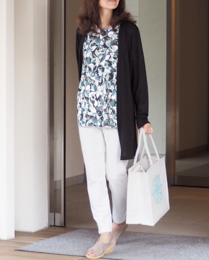 マストな羽織りアイテムをプラスして