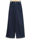 デニムワイドパンツ¥22,880（税込）