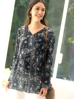 チュニックブラウス¥18,480 (税込)