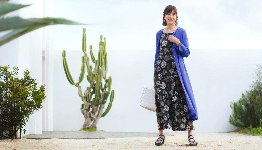 旅⾏から⽇常まで使えるスリム&リゾートスタイルを。