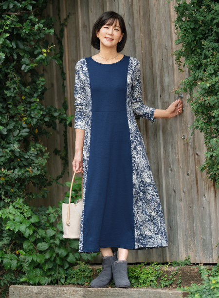 「レーヨンウールスムース/単色花」長袖ワンピース ¥27,280