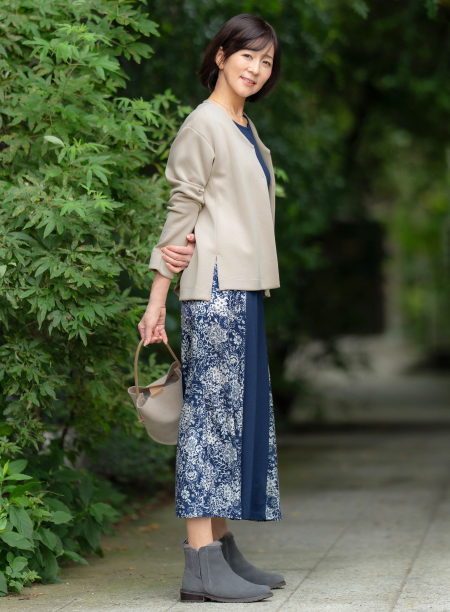 「レーヨンウールスムース/単色花」長袖ワンピース ¥27,280