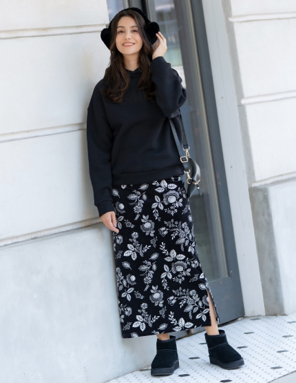 スリット入ロングスカート