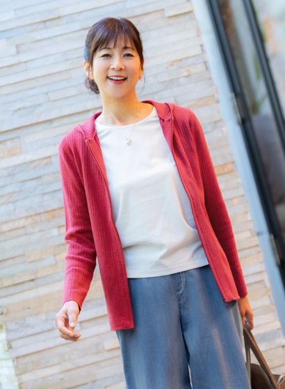 ジップアップ長袖ニットパーカー