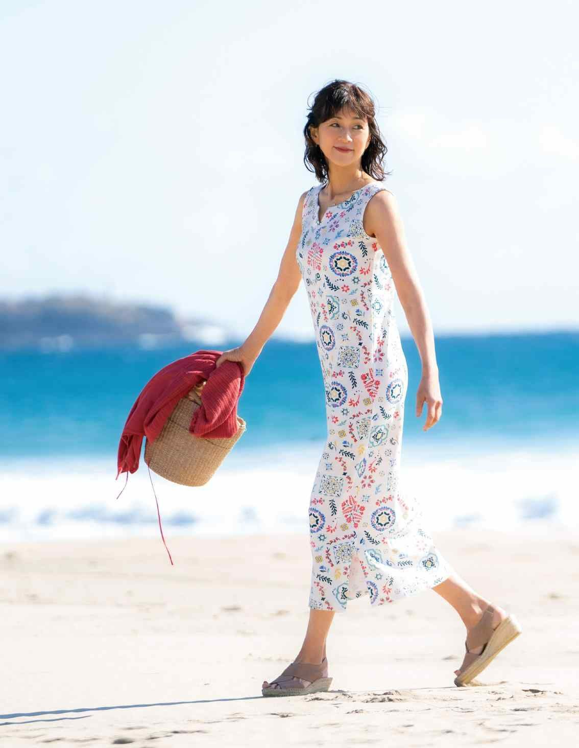 スリット入ノースリーブロングワンピース | 最新夏コレクション | 40代